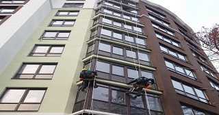 Установка крыши на балкон Новоалтайск цена от 1034 руб. м/2.